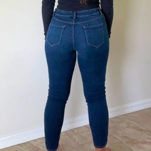 DARK BLUE JEANS SKINNY LEG SIZE 6 MEDIUM